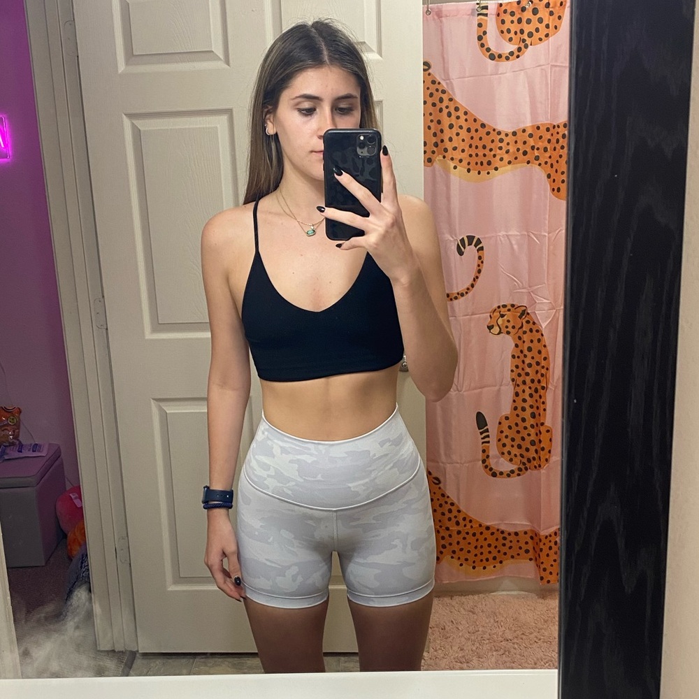 Lululemon wunder under biker shorts